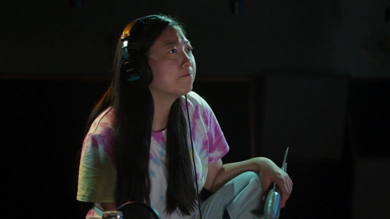 Sony Headphones in Awkwafina Is Nora from Queens Season 1 Episode 6 Vagarina (2020)