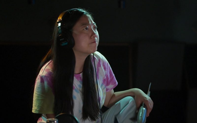 Sony Headphones in Awkwafina Is Nora from Queens Season 1 Episode 6 Vagarina (2020)