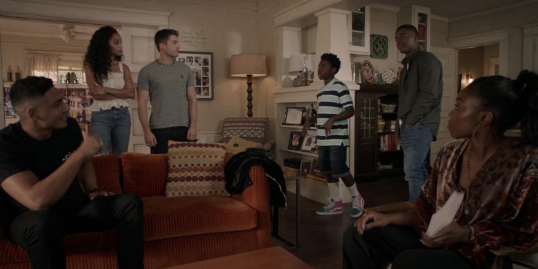 Vans Boys Shoes in All American Season 2 Episode 9 One of Them Nights (2020)