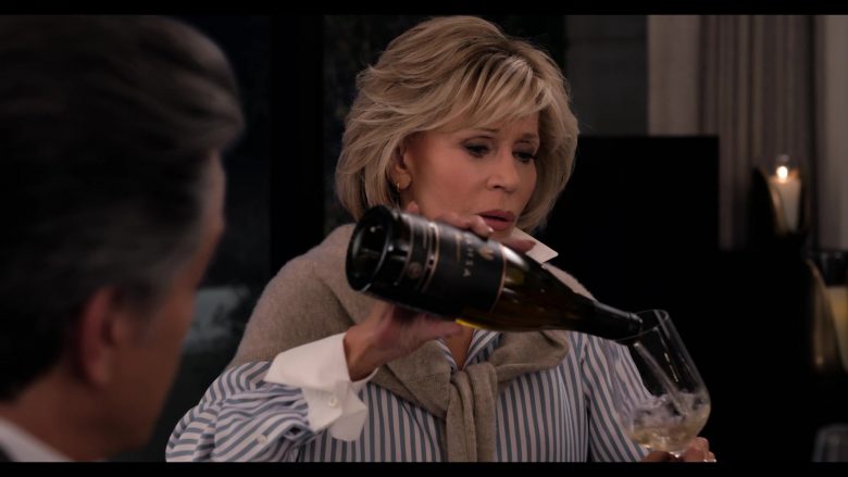 Viansa Wine Enjoyed by Peter Gallagher and Jane Fonda in Grace and Frankie Season 6 Episode 8 The Short Rib (3)