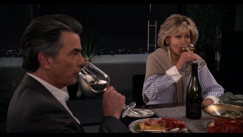 Viansa Wine Enjoyed by Peter Gallagher and Jane Fonda in Grace and Frankie Season 6 Episode 8 The Short Rib (4)