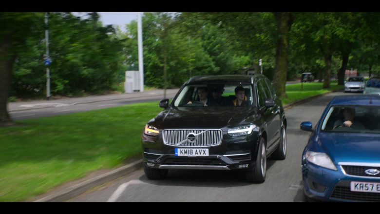 Volvo XC90 D5 Car Driven by Richard Armitage as Adam Price in The Stranger Episode 4 (3)