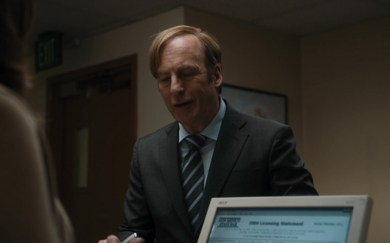Acer Monitor in Better Call Saul S05E01 Magic Man (2020)