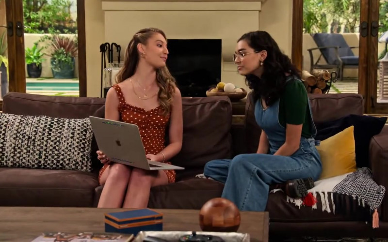 Apple MacBook Laptop Used by Bella Podaras as Brooke Bishop in The Expanding Universe of Ashley Garcia Season 1 Episode 7