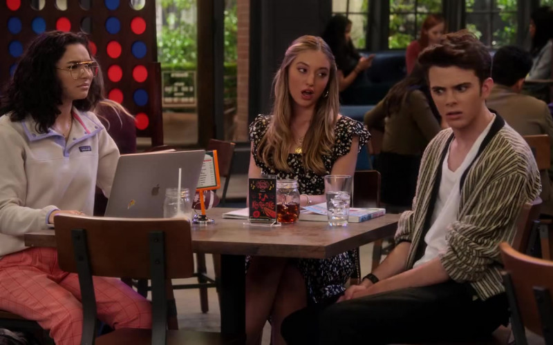 Apple MacBook Laptop Used by Paulina Chávez in The Expanding Universe of Ashley Garcia Season 1 Episode 3 (1)