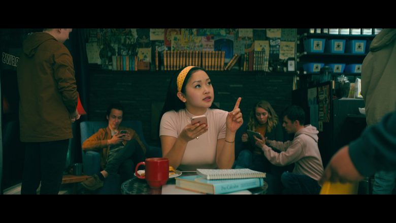 Apple iPhone Smartphone Used by Lana Condor as Lara Jean Song Covey in To All the Boys P.S. I Still Love You (3)