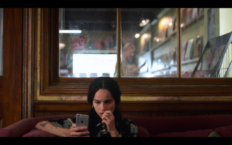 Apple iPhone Smartphone Used by Zoë Kravitz as Rob in High Fidelity Season 1 Episode 3 (2)