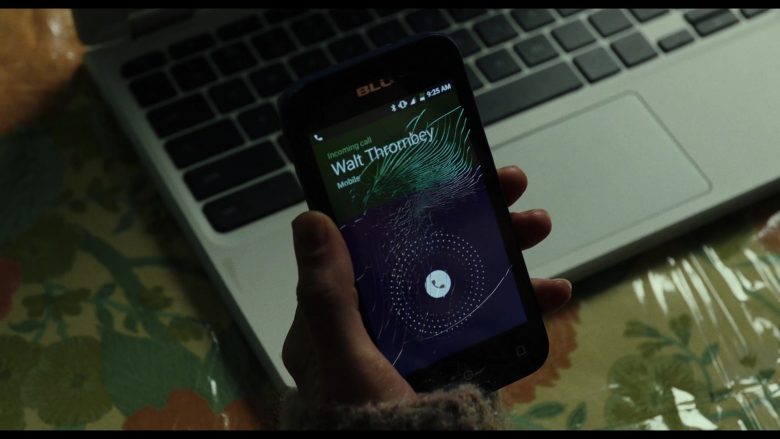 BLU Smartphone Used by Ana de Armas as Marta Cabrera in Knives Out (1)