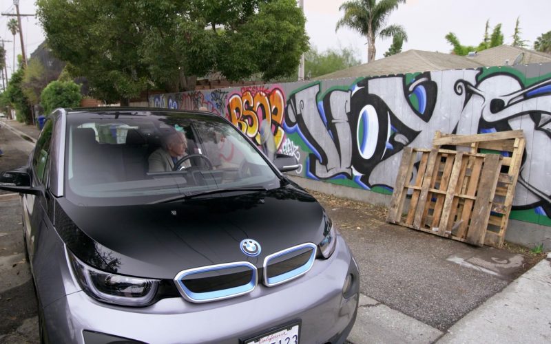 BMW i3 Car Driven by Larry David in Curb Your Enthusiasm Season 10 Episode 3 Artificial Fruit (2)