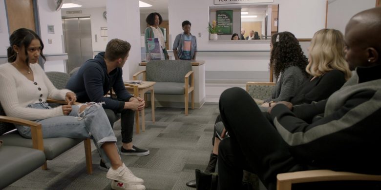 COMME des GARÇONS White Sneakers For Women in All American Season 2 Episode 11 The Crossroads (2020)