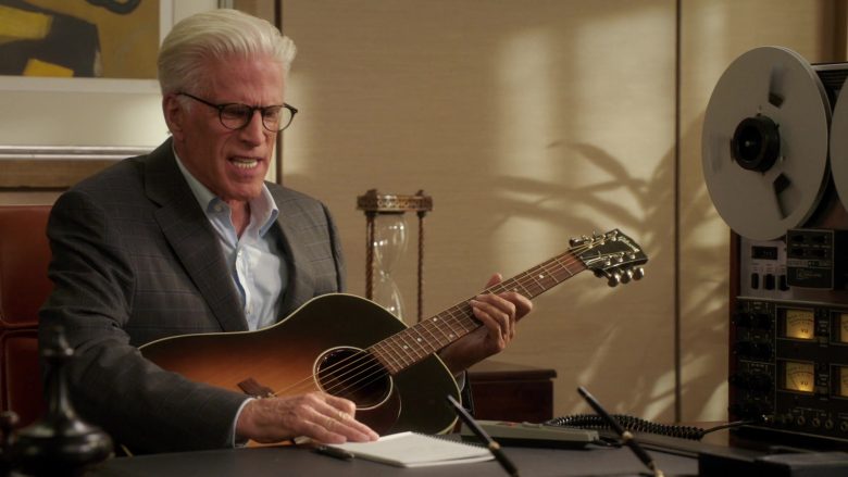 Gibson Guitar Held by Ted Danson as Michael in The Good Place Season 4 Episode 13 Whenever You're Ready (1)