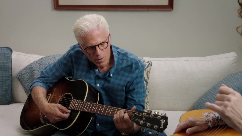 Gibson Guitar Held by Ted Danson as Michael in The Good Place Season 4 Episode 13 Whenever You're Ready (3)