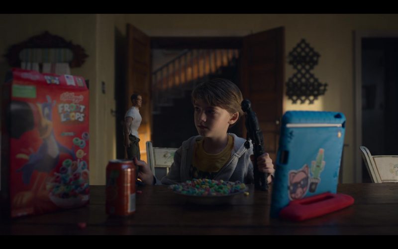 Kellogg's Froot Loops Cereal in Locke & Key Season 1 Episode 1 Welcome to Matheson (2020)