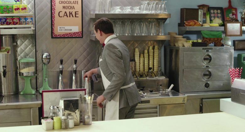 Kellogg's Mini Cereals in Pee-wee's Big Holiday (1)