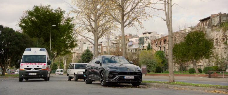 Lamborghini Urus Black Car in Charlie's Angels (1)