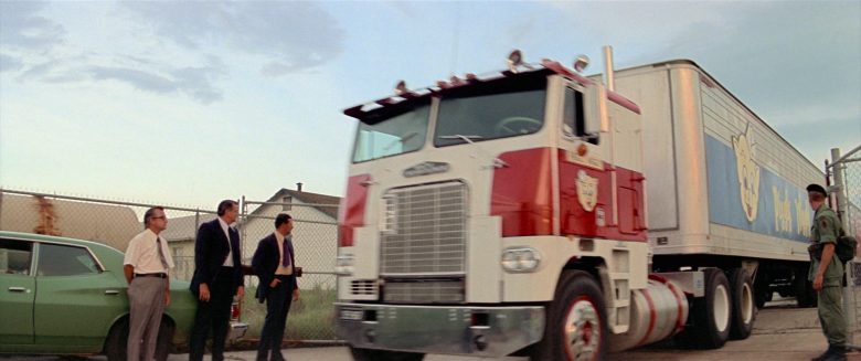 Piggly Wiggly Supermarket Truck in Close Encounters of the Third Kind (3)