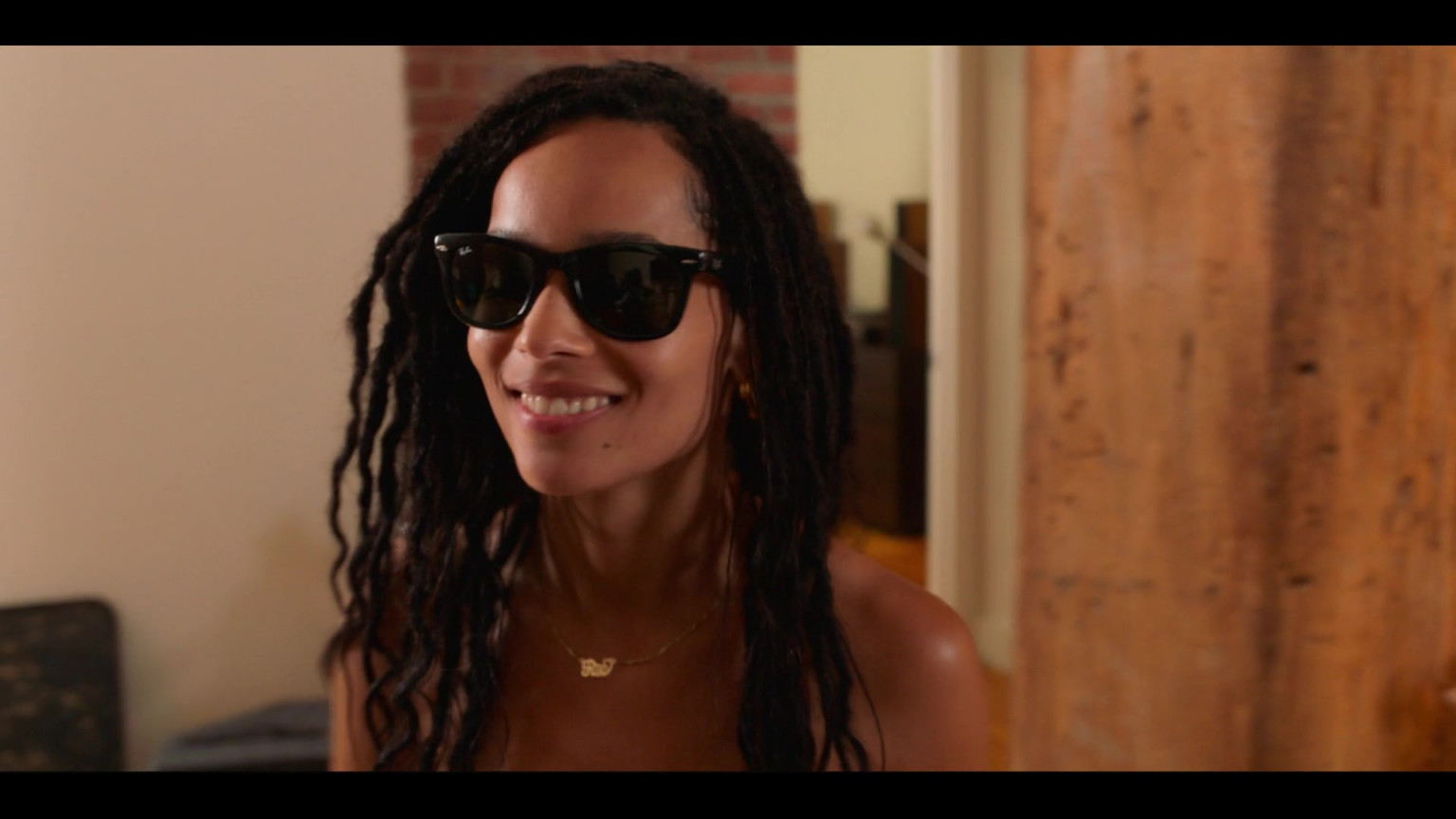 Ray Ban Wayfarer Sunglasses Worn By Zoë Kravitz In High Fidelity Season 1 Episode 6 Weirdbut 6355