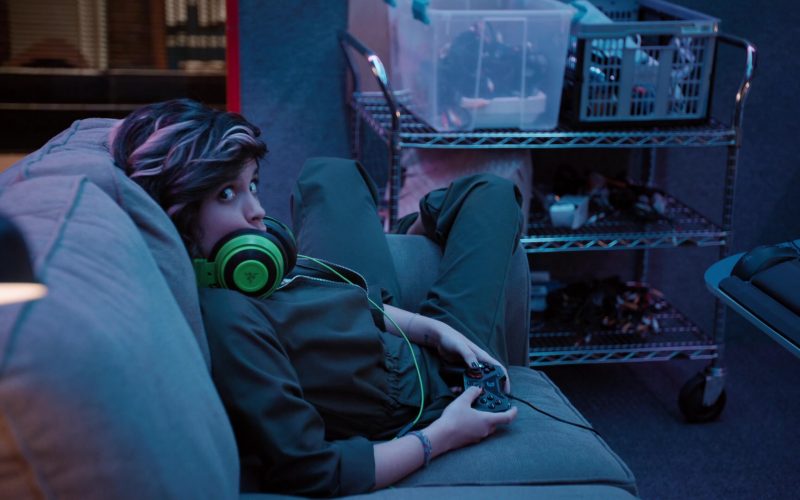 Razer Gaming Headset Used by Ashly Burch as Rachel in Mythic Quest Raven's Banquet Season 1 Episode 4 The Convention (2)