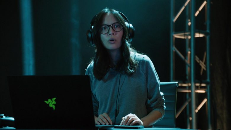 Razer Laptop Computer Used by Charlotte Nicdao as Poppy in Mythic Quest Raven's Banquet Season 1 Episode 7 Permadeath (2020)