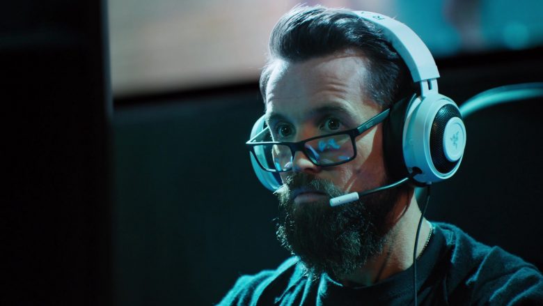 Razer White Gaming Headset Used by Rob McElhenney as Ian Grimm in Mythic Quest Raven's Banquet Season 1 Episode 7 (2)