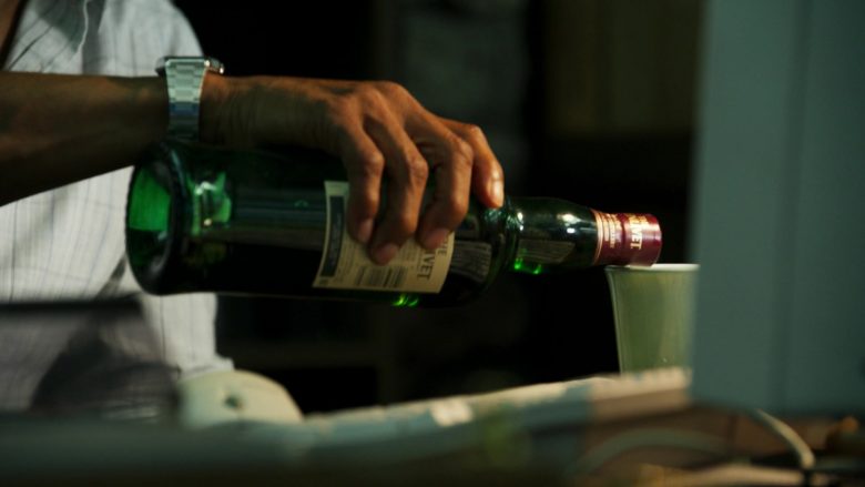 The Glenlivet Whisky Enjoyed by Andre Royo as Charlie Shannon in Interrogation Season 1 Episode 10