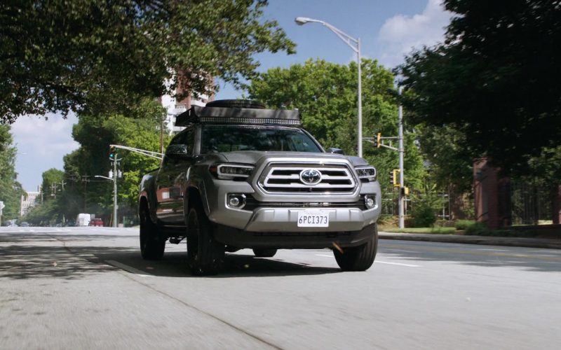 Toyota Tacoma Pickup Truck in MacGyver Season 4 Episode 1 Fire + Ashes + Legacy = Phoenix (1)