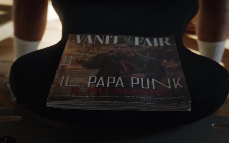 Vanity Fair Magazine in The New Pope Season 1 Episode 8 (2020)