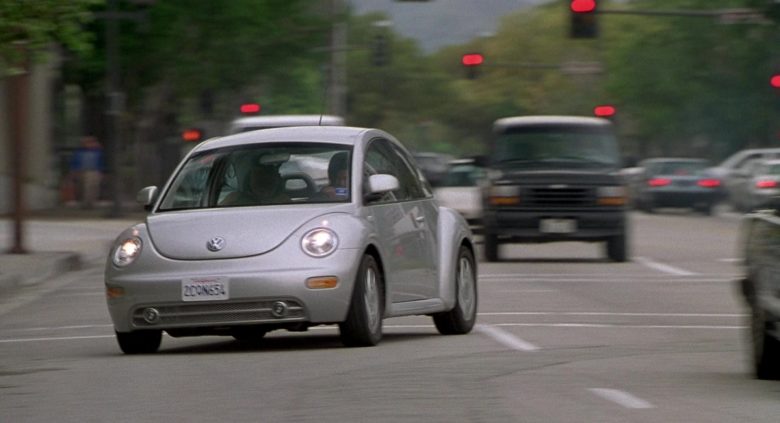 Volkswagen Beetle Car Driven by Janet Jackson as Denise in Nutty Professor II The Klumps (5)