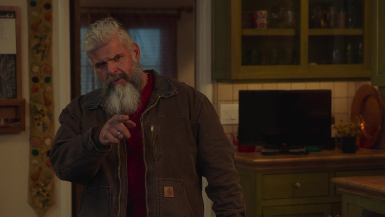 Carhartt Men's Jacket in Better Things S04E05 (1)