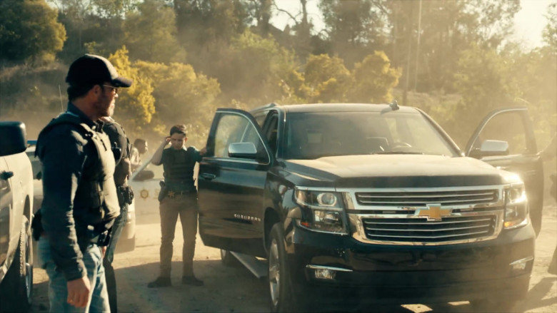 Chevrolet Suburban in Deputy S01E13 (1)