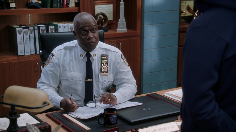 Dell Laptop Used by Andre Braugher as Captain Raymond Holt in Brooklyn Nine-Nine S07E09