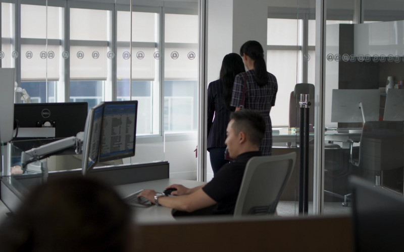 Dell Monitor in Awkwafina Is Nora from Queens S01E10