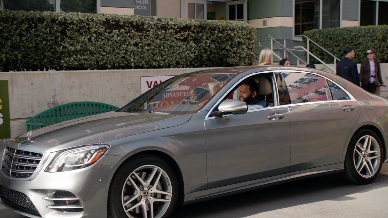 Mercedes-Benz S-Class Car Driven by Anthony Anderson in Black-ish S06E19 (1)