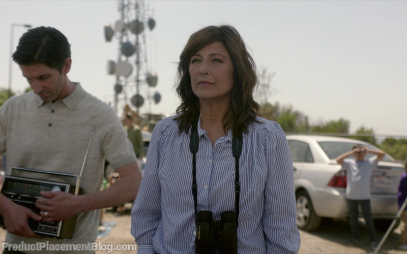 Olympus Binocular Used by Catherine Keener as Deirdre ‘Didi' Perera in Kidding S02E10 (1)