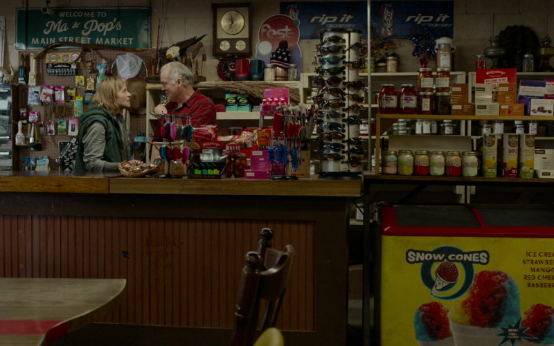 Pabst Blue ribbon, Rip It Energy Drink Poster, Tim’s Chips in The Hunt (2020)