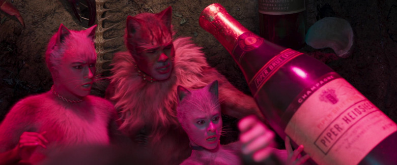 Piper-Heidsieck Champagne in Cats (1)