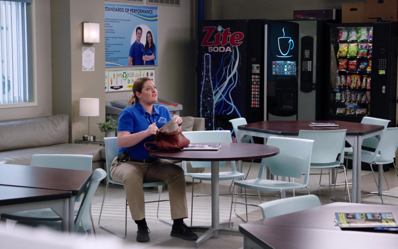 Popchips, Lays, Tim’s Snacks, Fritos, Doritos, M&M’s, Snickers, Twix in Superstore S05E19