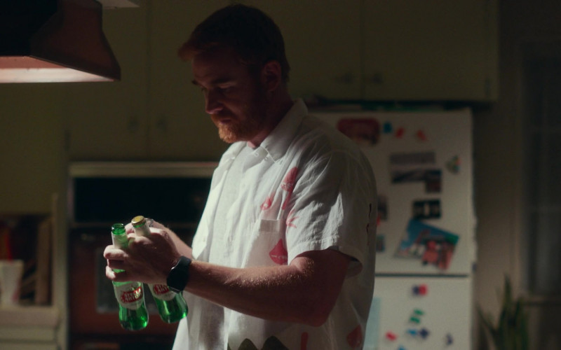 Stella Artois Beer in Dave S01E03 (2020)