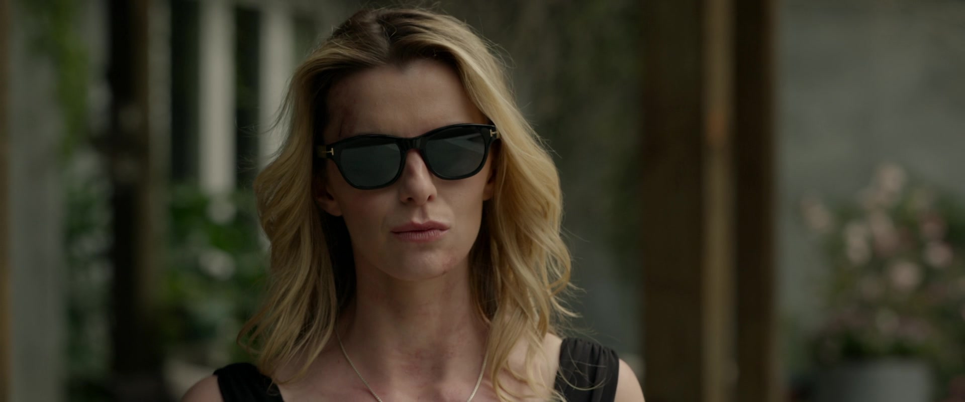 Tom Ford Sunglasses Worn By Betty Gilpin In The Hunt