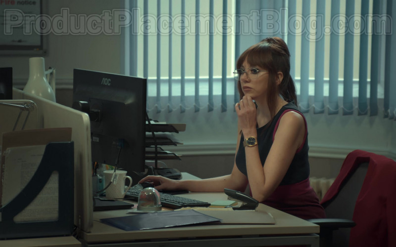 AOC Monitor of Diane Morgan in After Life S02E04 Netflix TV Series (1)