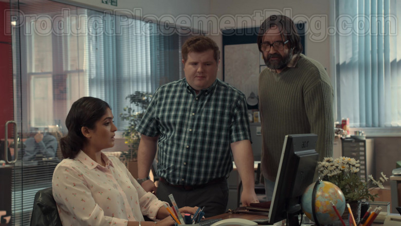 Acer Monitor Used by Mandeep Dhillon as Sandy in After Life S02E06 (2020)
