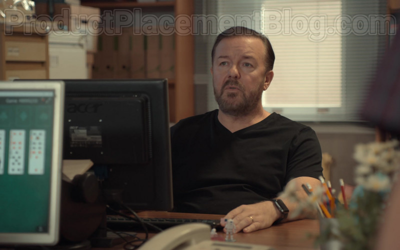 Acer Monitor Used by Ricky Gervais as Tony Johnson in After Life S02E03 (2020)