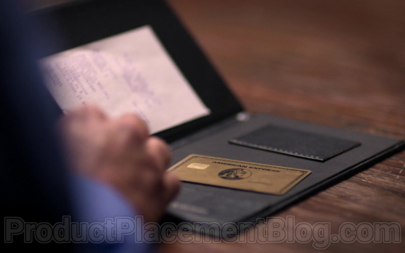 American Express Card in The House of Flowers S03E08
