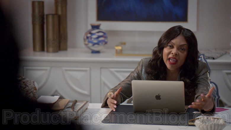 Apple MacBook Laptops in Empire S06E17 Over Everything (2)