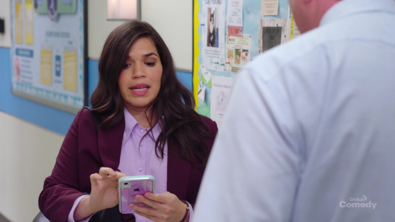 Apple iPhone Mobile Phone Held by America Ferrera in Superstore S05E20
