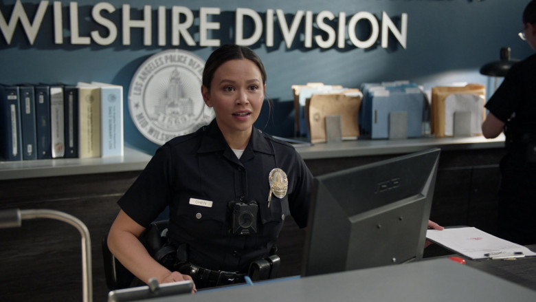 Asus Monitor Used by Melissa O'Neil as Lucy Chen in The Rookie S02E16 (2)