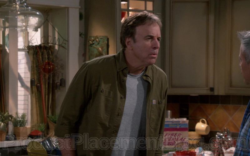 Carhartt Green Long Sleeve Shirt of Kevin Nealon in Man with a Plan S04E05 (1)