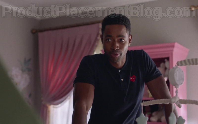 Comme des Garcons Play Polo Shirt of Jay Ellis as Lawrence in Insecure S04E04 Lowkey Losin’ It (2020)