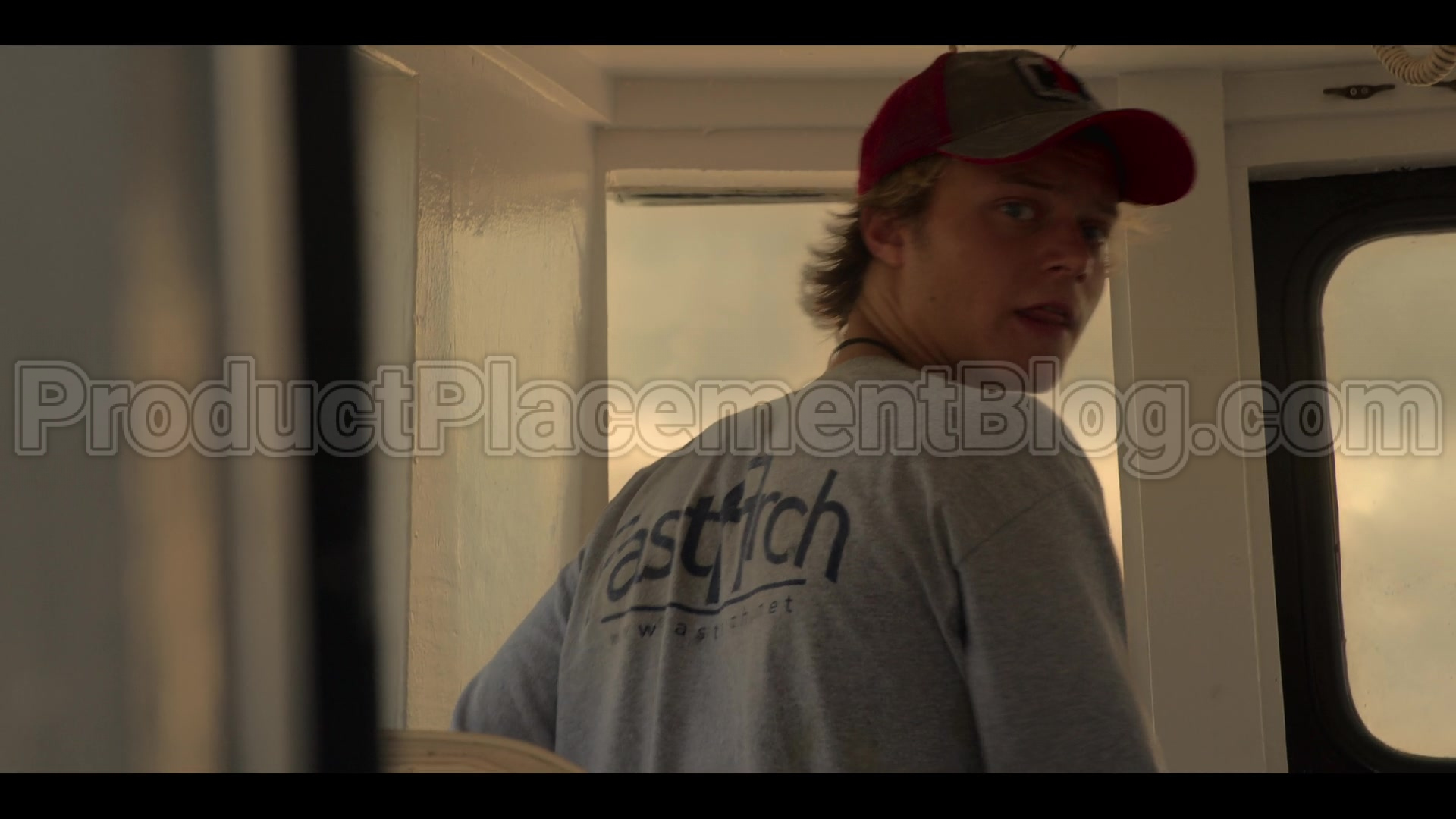 Fast Arch Fastarch Net Sweatshirt Of Rudy Pankow As Jj In Outer Banks S01e03 In Outer Banks S01e03 The Forbidden Zone 2020
