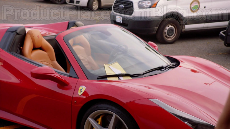 Ferrari Red Convertible Sports Car in Magnum P.I. S02E17 TV Series (10)